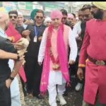 पुष्प वर्षा के साथ नगर परिक्रमा में गूंजे श्री गुरु राम राय जी महाराज के जयकारे