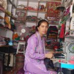 सुई-धागे से प्रियंका सिल रही हैं सफलता के सुनहरे सपने